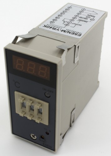 E5EN 48*96mm AC 220V relay main output and K thermocouple input 399℃ range digital temperature controller