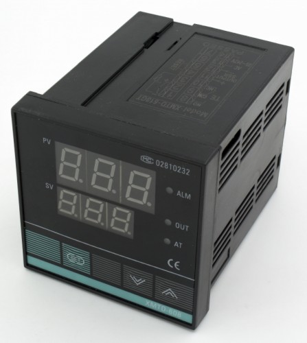 XMTD-618GT 72*72mm AC 85-242V SSR main output 1 alarm contact output and thermocouple or RTD input time control digital temperature controller