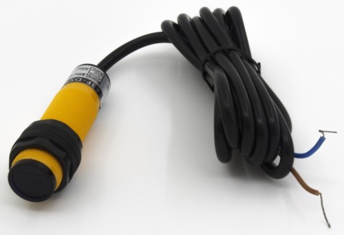 E3F-DS5Y2 M18 5cm sensing AC 90-250V two wires NC diffuse cylinder amplifier photoelectric switch sensor