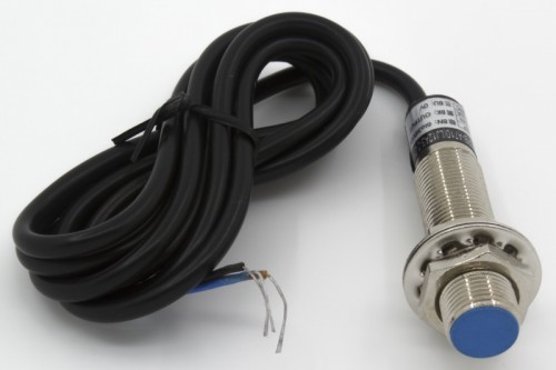 LJC18A3-B-Z/AY PNP NC 3-Wires Metal Capacitive Proximity Sensor Switch DC6-36V 