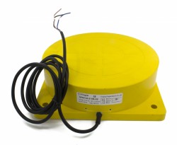 GPM100-210B-N2 panel mounting inductive proximity sensor