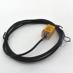 QS-05N 17*17*28mm 5mm sensing NPN NO prism shape proximity switch sensor